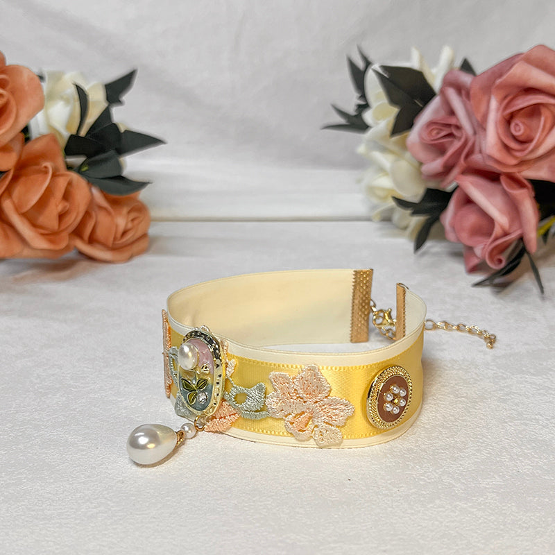 Golden Dawn Lace Cat Collar - Blingyfur 